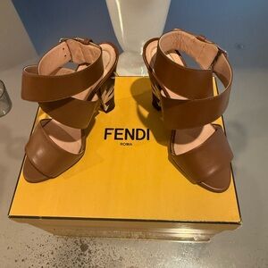 Fendi 
Bird of Paradise Brown Leather Sandals Size 36.5